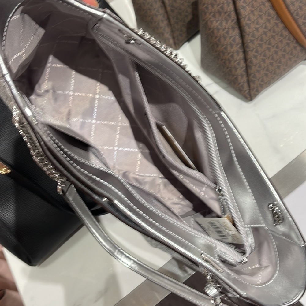 Michael Kors Jet Set Travel Large Chained Tote Shoulder Bag MK 
Silver

NWT - Picture 16 of 16